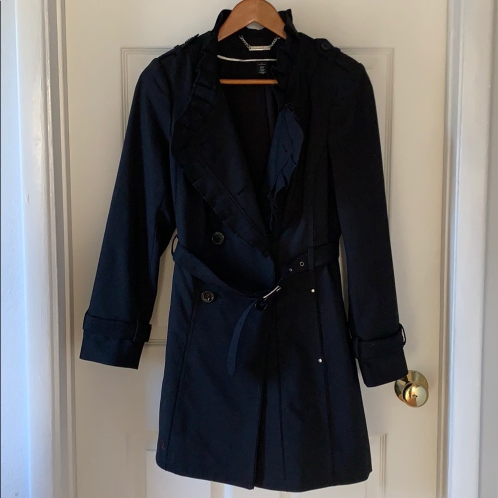 White house black market Woman’s trenchcoat